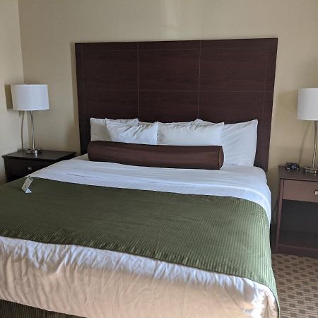 Cobblestone Inn & Suites-Winterset ภายนอก รูปภาพ